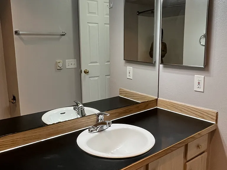 12327 Roosevelt Way NE #D302 — Photo 8