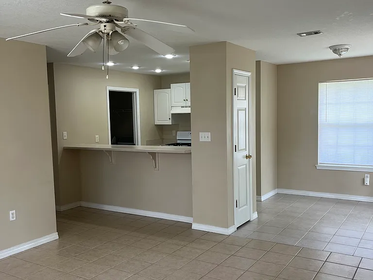 401 Niceville Ave #401C — Photo 6
