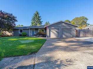 1201 N Marguerite Way, Newberg, OR 97132