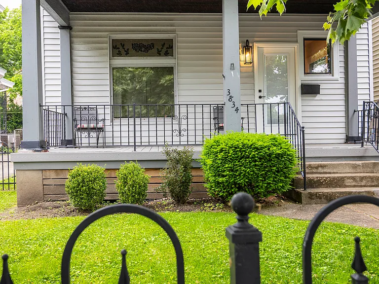 3834 Eastern Ave — Photo 4