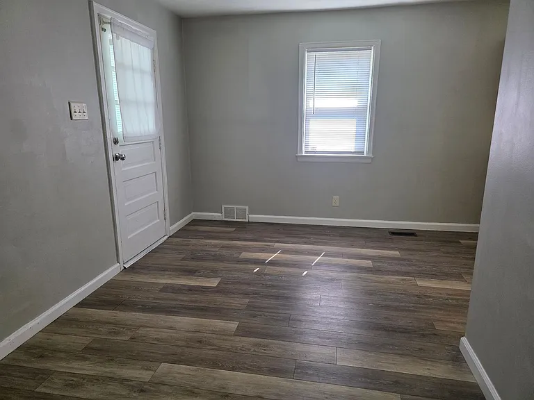 2721 Milburn Blvd — Photo 3