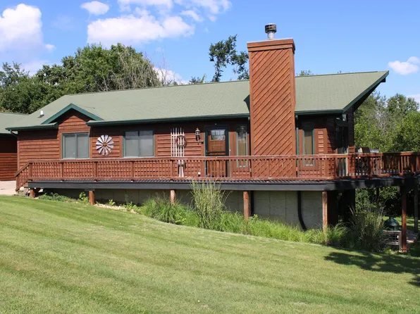 17-150 Edgewater Dr, Lanark, IL 61046