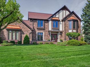 4359 Birch Run Dr, Troy, MI 48098