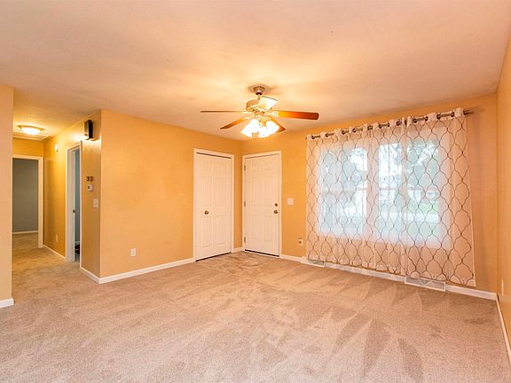 4th image of 1902 Eastwood Cir
