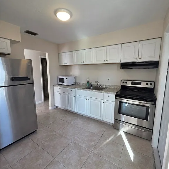 46 Hamlin Ct — Photo 4