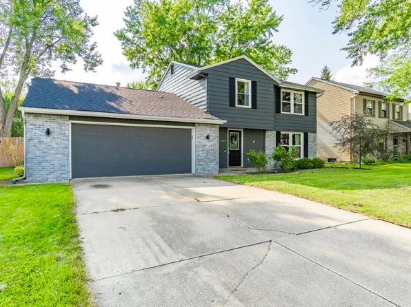 4404 Aboite Lake Dr, Fort Wayne, IN 46804