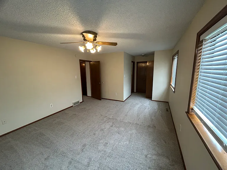 1224 Parker Dr — Photo 11