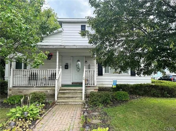 637 Coffeen St, Watertown, NY 13601