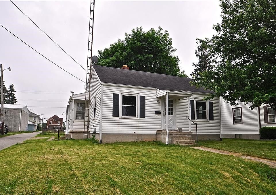 1st image of 225 Hall St