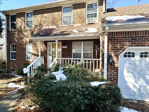 9385 Pine Tree Rd, Norfolk, VA 23503