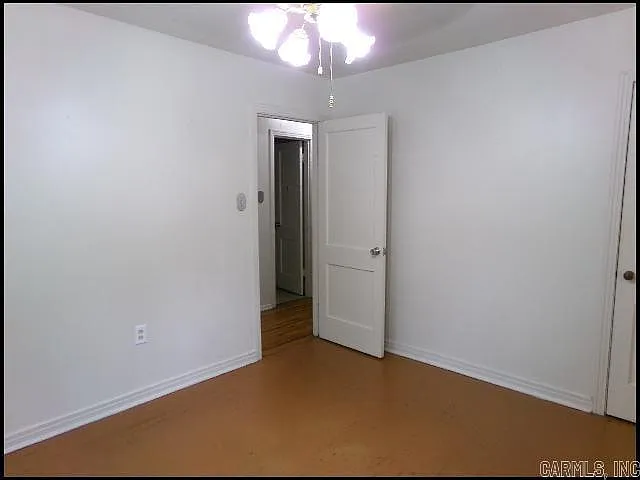 166 Tulane — Photo 10