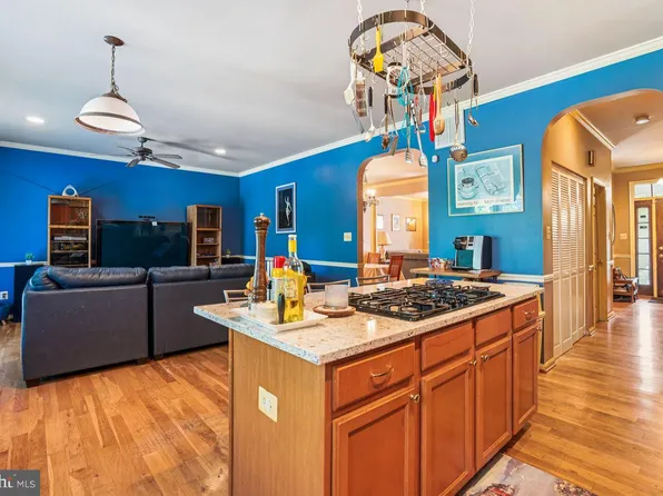6418 Sligo Mill Rd, Takoma Park, MD 20912