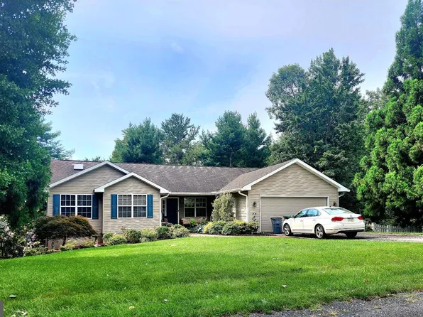 15 Treetop Trl, Fairfield, PA 17320