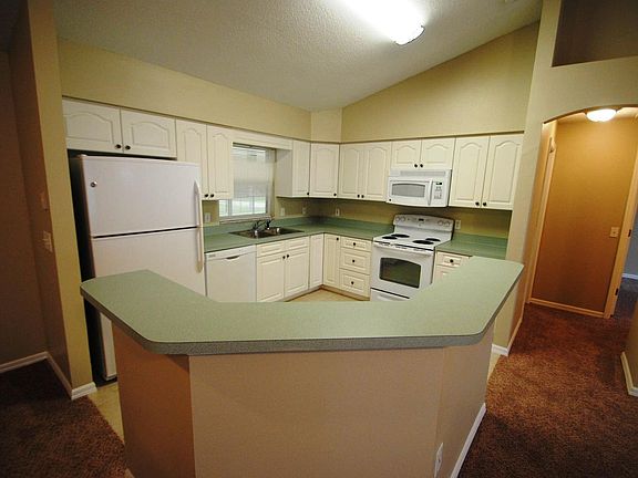 3rd image of 3009 Waterman St