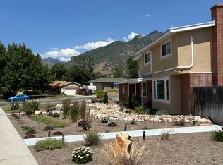 8667 S Scotia Ln, Sandy, UT 84093