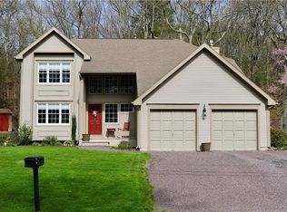 16 Waterman Farm Rd, Cumberland, RI 02864