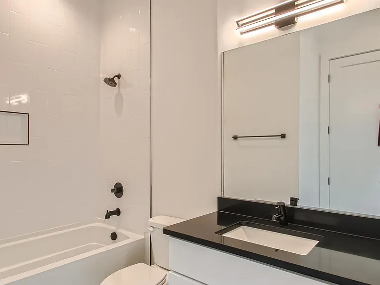 405 Serenity Ln — Photo 19