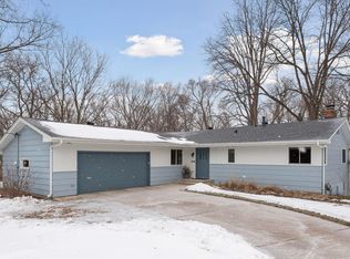 15880 Tonkawood Dr, Minnetonka, MN 55345