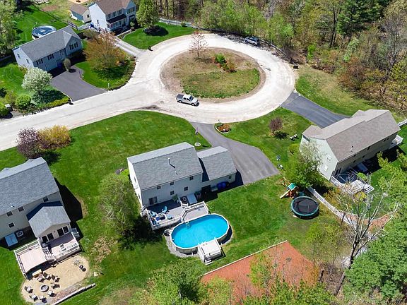 2nd image of 15 Saint Mary Dr