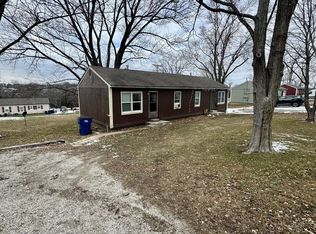 8310 Center Dr, De Soto, KS 66018