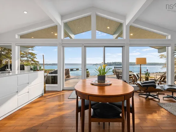 435 Martins Point Rd, Chester, NS B0J 2E0