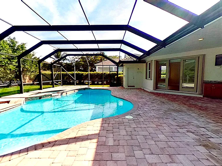 405 Sabal Way — Photo 18