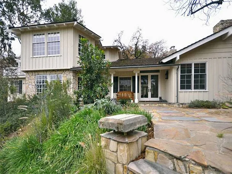5537 Round Meadow Rd — Photo 1
