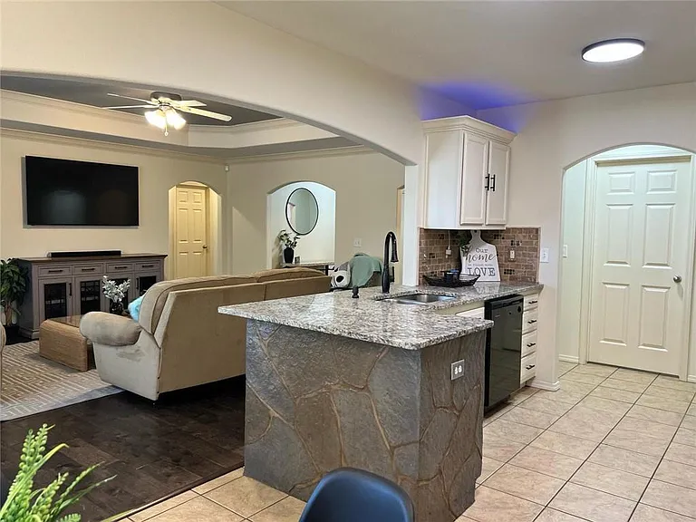 4305 SW Limestone Ave — Photo 15