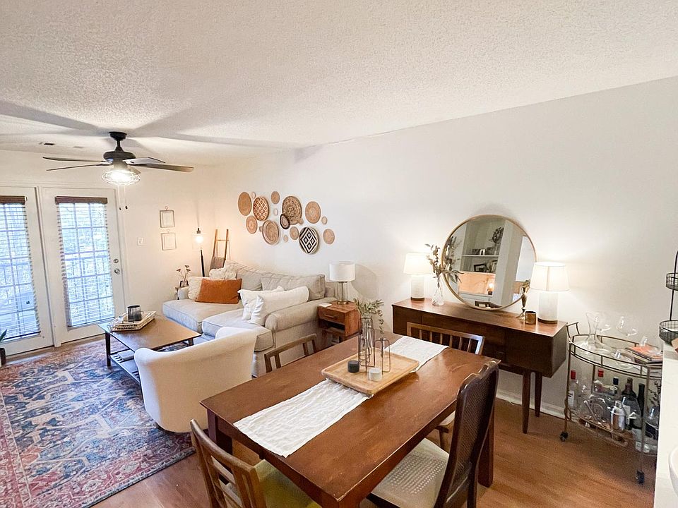 open concept living room/dining room.
