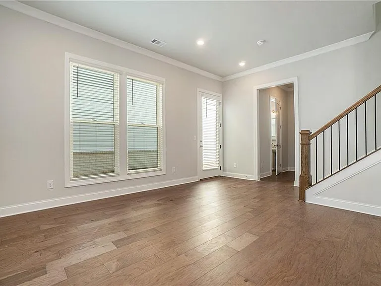 106 Basil St — Photo 8