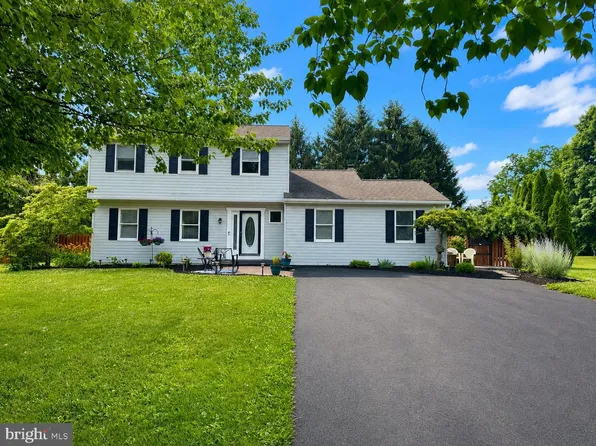 14 Quail Ln, Honey Brook, PA 19344