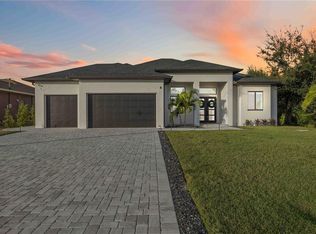 8 Idle Ct, Placida, FL 33946