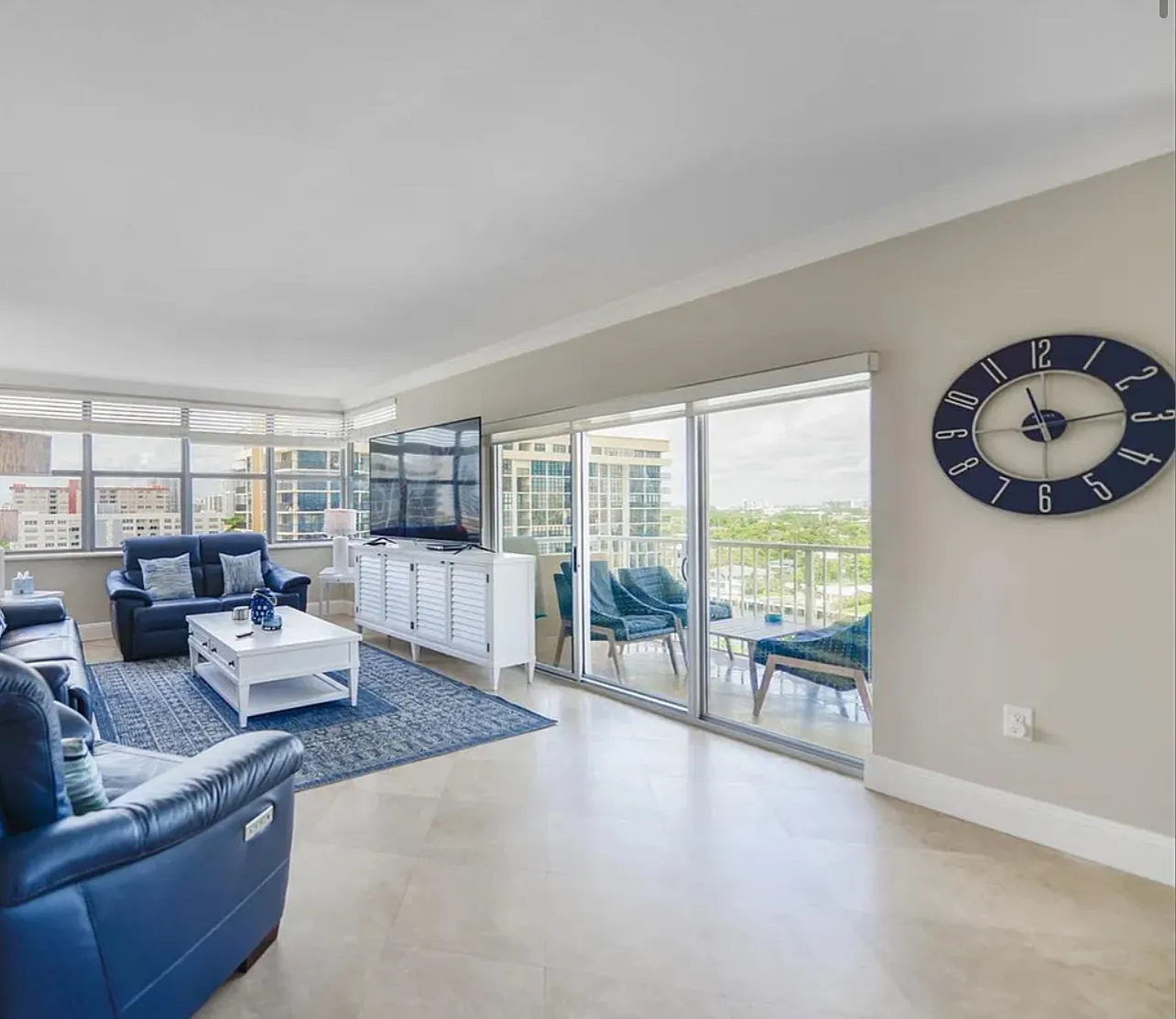 3 bed, 2.5 bath, 1780 sqft, $5,000 — Photo 1
