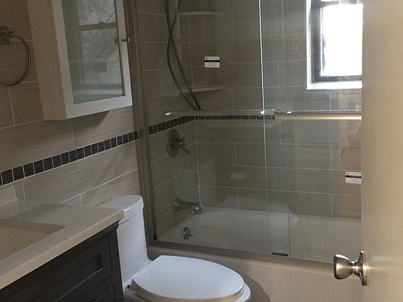 3rd image of 700 Schuyler Ave #2033