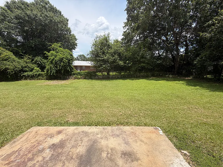 508 Lagrand Dr — Photo 11