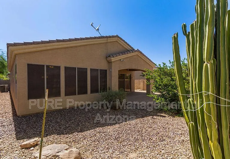 737 S Sycamore Pl — Photo 37
