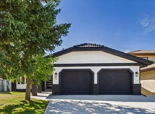 16 Edcath Mews NW, Calgary, AB T3A3S7