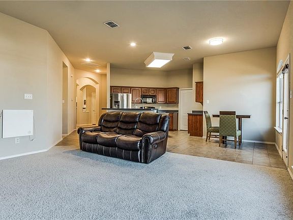 5th image of 1525 Silver Spur Dr