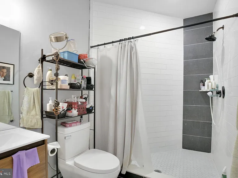 3965 Lancaster Ave #103 — Photo 11