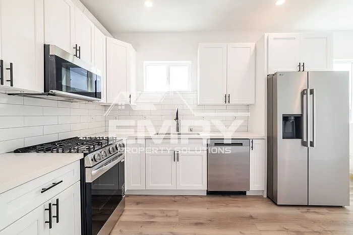 1 bed, 1.0 bath, $1,075 — Photo 3