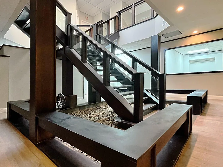 9220 Rasmus Dr — Photo 17