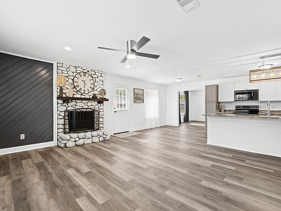 3rd image of 2405 McWest St
