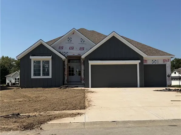 2304 Foxtail Dr, Kearney, MO 64060