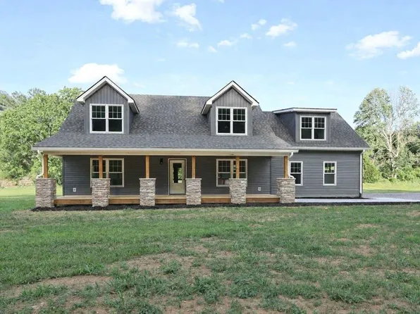 210 Granville Hwy, Chestnut Mound, TN 38552