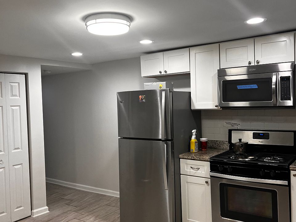 Unit 1 Common Area: Kitchen