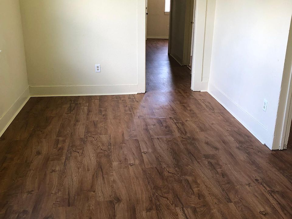 2nd image of 715 Myrtle St