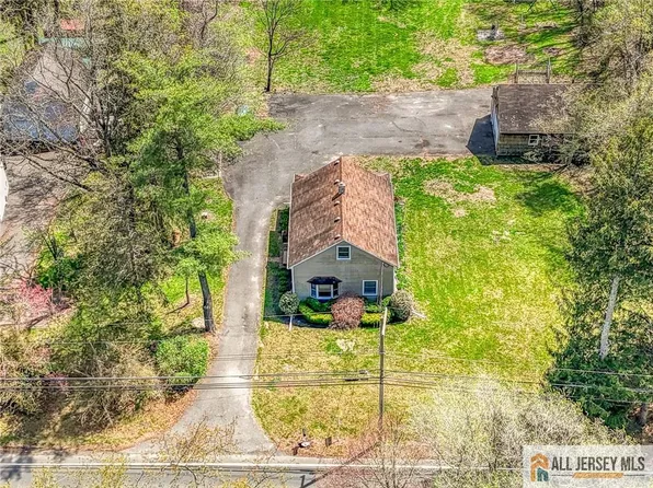 149 Stage Coach Rd, Millstone Township, NJ 08510