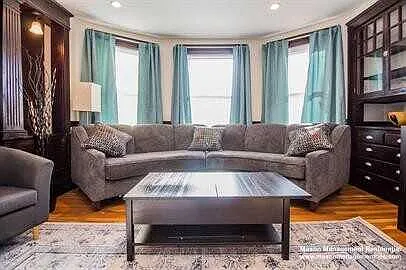 4 bed, $4,700 — Photo 3