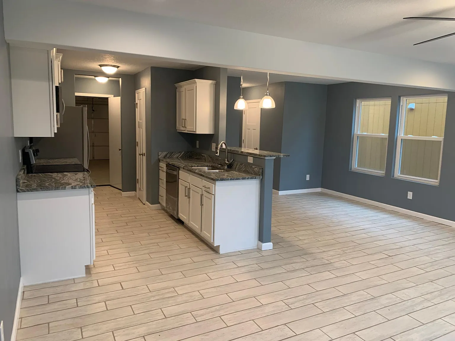 3025 NW Magnolia Ave — Photo 3