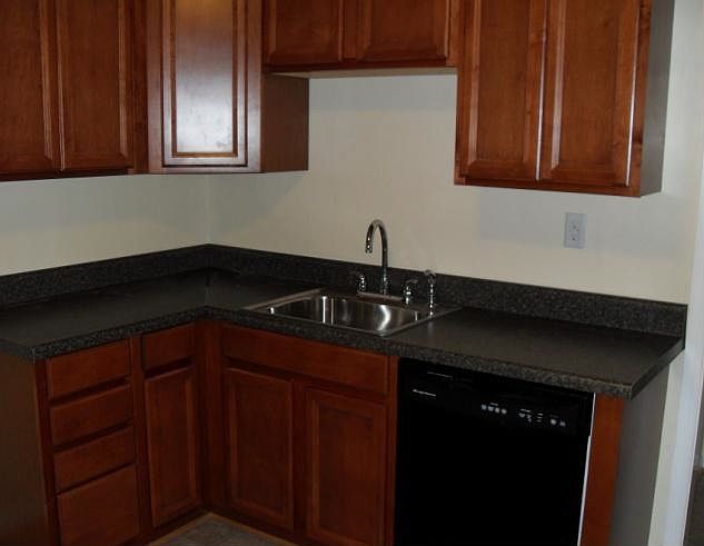 2nd image of 46 Greeneland Blvd
